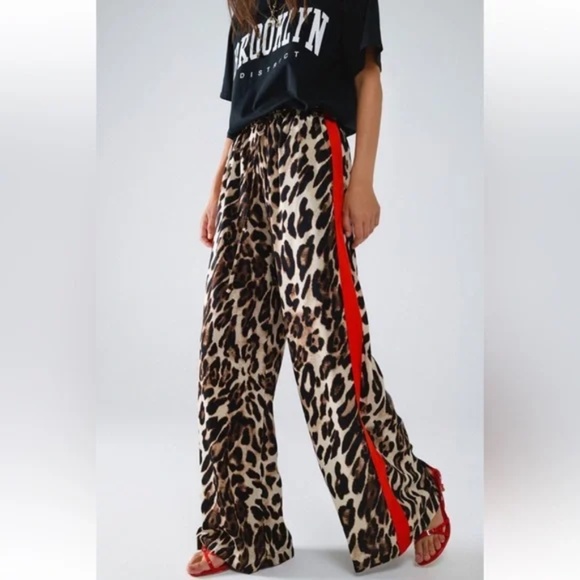 Classic Leopard print Wide Leg Pants - Picture 1 of 8